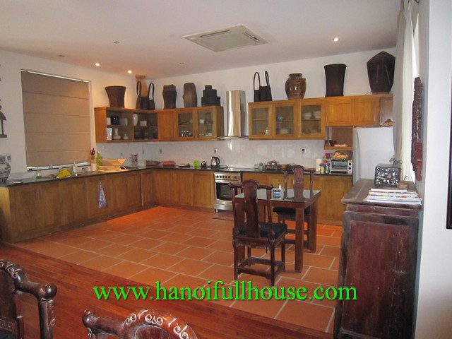 A lovely house in Nghi Tam for rent. European style house with 3 bedroom, 3 wc